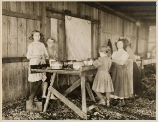 Shrimp Pickers, Pereless Oyster Co., Mississippi