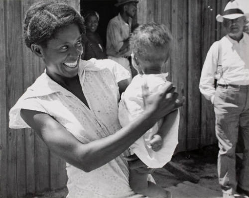 Wife and Children of a Negro Sharecropper, Tupelo, Mississippi, Aug. 1935